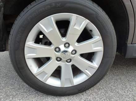 Mitsubishi - Outlander