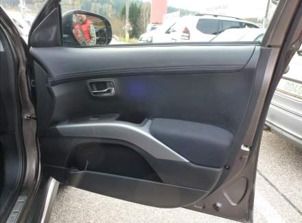 Mitsubishi - Outlander