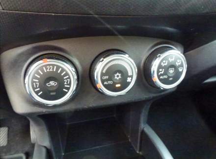 Mitsubishi - Outlander