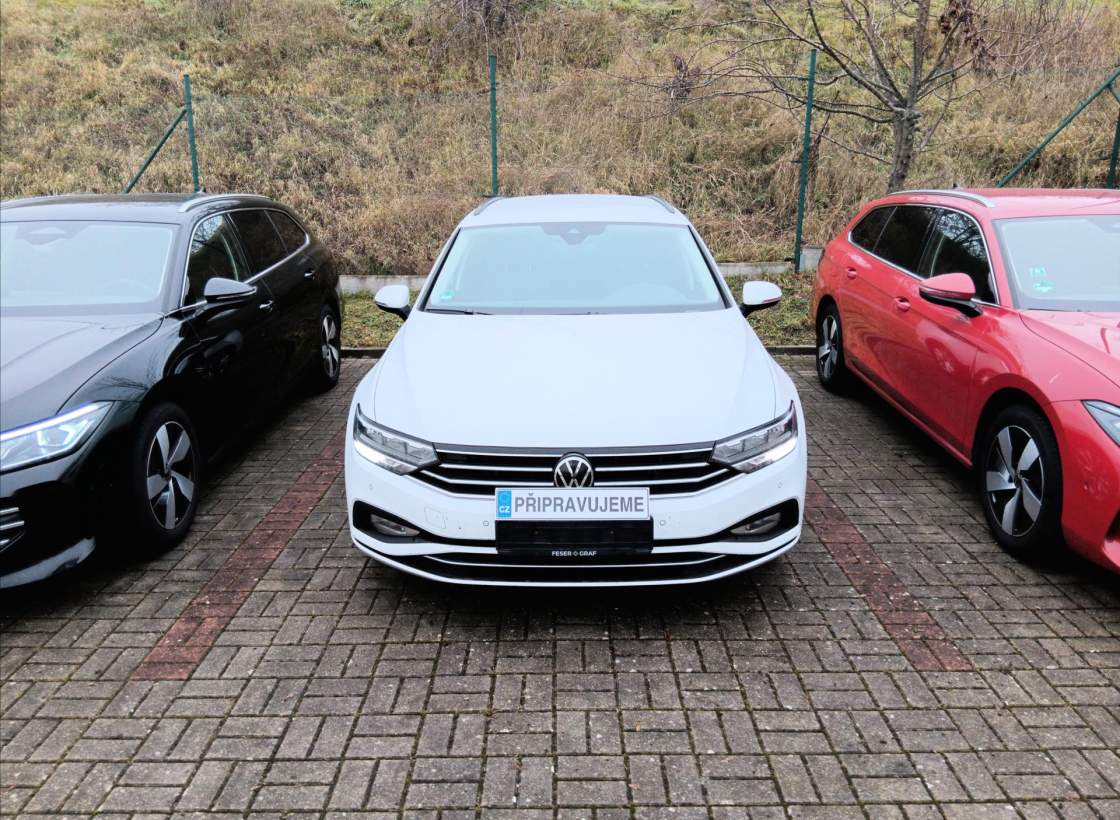 Volkswagen - Passat