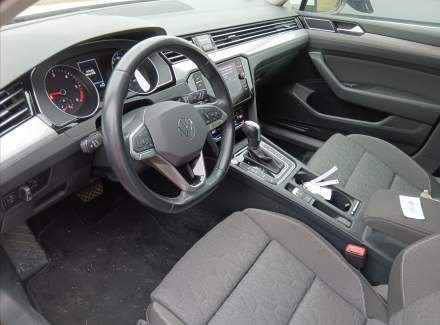 Volkswagen - Passat