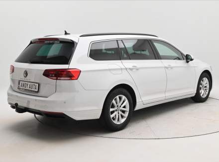 Volkswagen - Passat