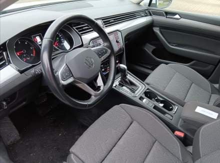 Volkswagen - Passat