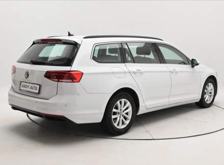 Volkswagen - Passat