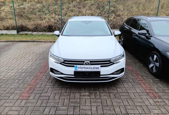 Volkswagen - Passat