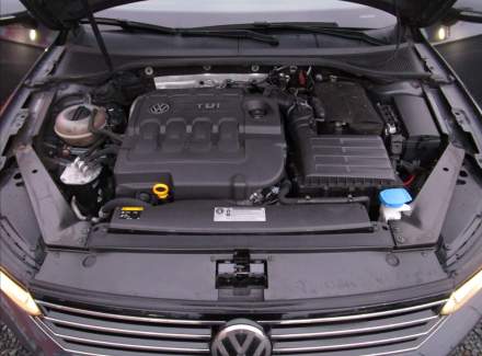 Volkswagen - Passat