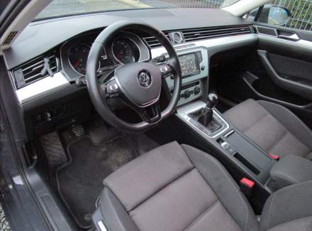Volkswagen - Passat