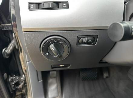 Volkswagen - Touareg