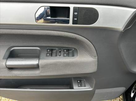 Volkswagen - Touareg