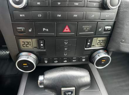 Volkswagen - Touareg