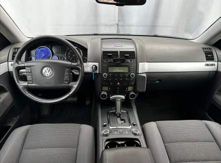 Volkswagen - Touareg