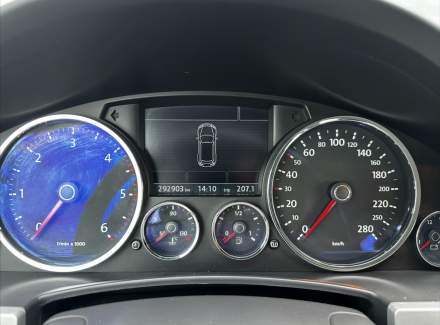 Volkswagen - Touareg