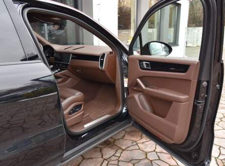 Porsche - Cayenne