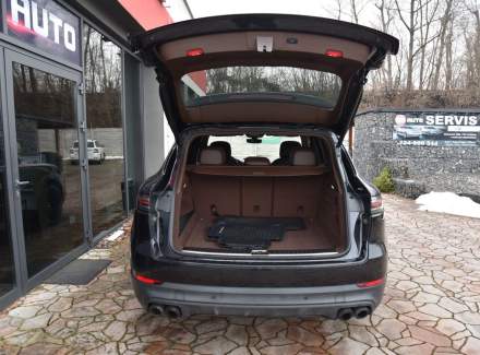 Porsche - Cayenne