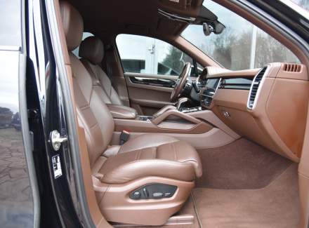 Porsche - Cayenne