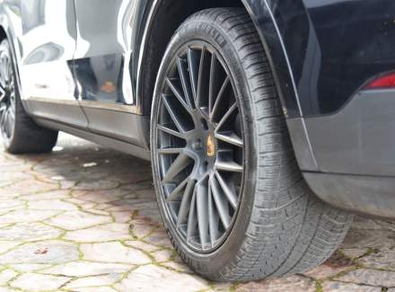Porsche - Cayenne
