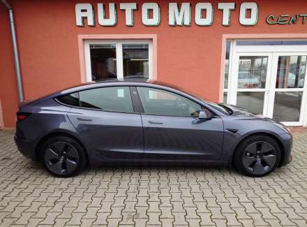 Tesla - Model 3