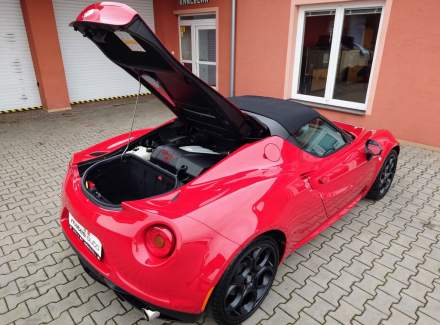 Alfa Romeo - 4C