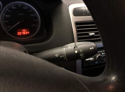 Peugeot - 307