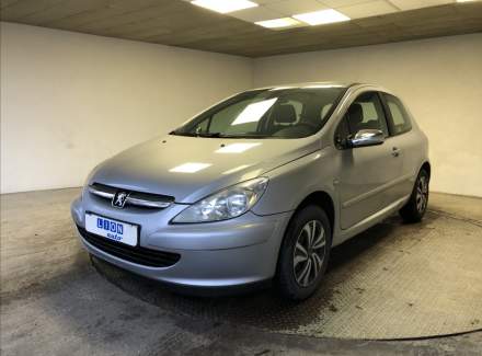 Peugeot - 307