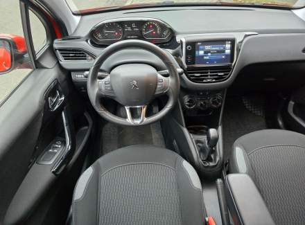 Peugeot - 208