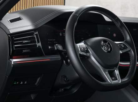 Volkswagen - Touareg