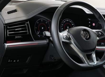 Volkswagen - Touareg