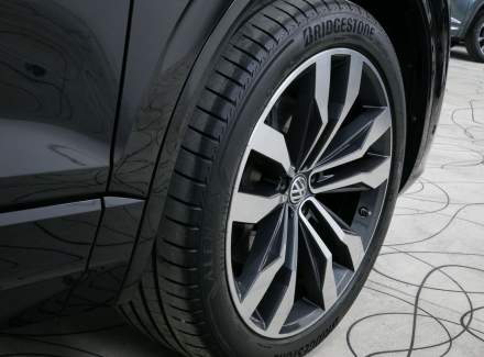 Volkswagen - Touareg