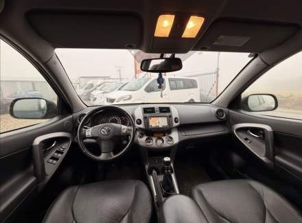 Toyota - RAV 4