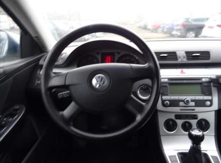 Volkswagen - Passat