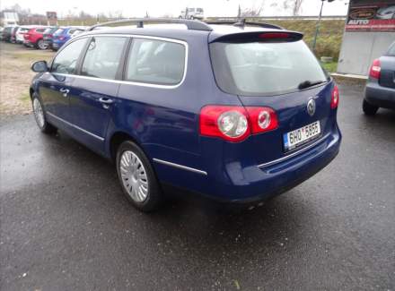Volkswagen - Passat
