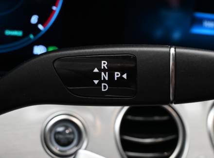 Mercedes-Benz - E-class