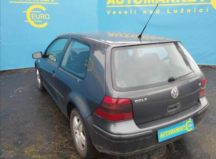 Volkswagen - Golf
