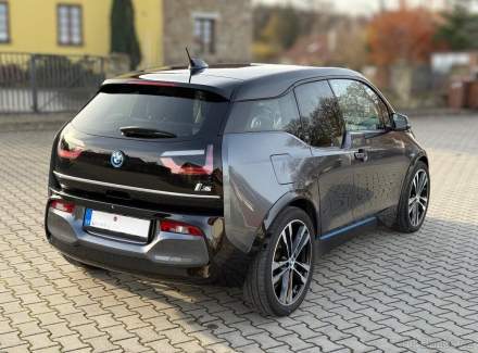 BMW - i3