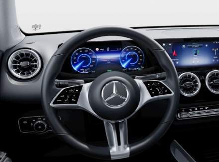 Mercedes-Benz - EQB