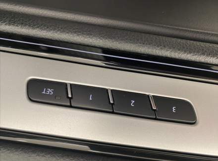 Volkswagen - Touareg