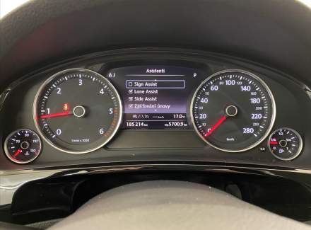 Volkswagen - Touareg