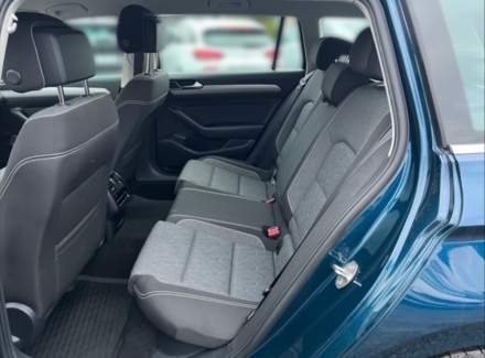 Volkswagen - Passat