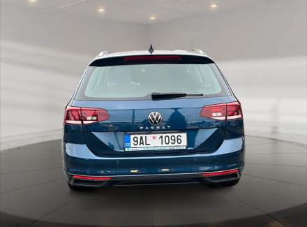 Volkswagen - Passat
