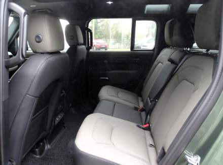 Land Rover - Defender