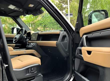 Land Rover - Defender