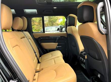 Land Rover - Defender