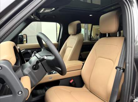 Land Rover - Defender