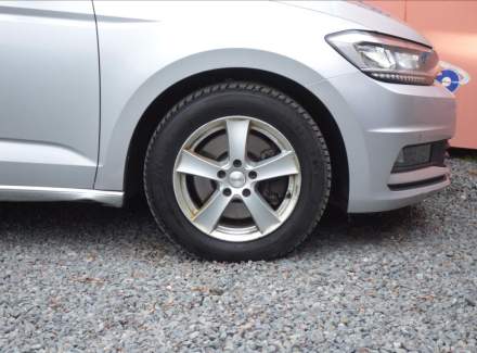 Volkswagen - Touran