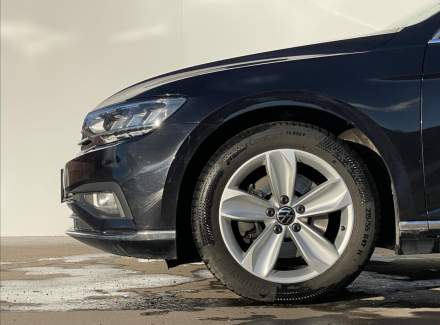 Volkswagen - Passat