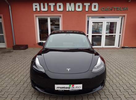 Tesla - Model 3