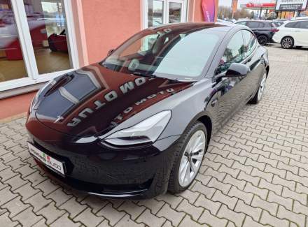 Tesla - Model 3