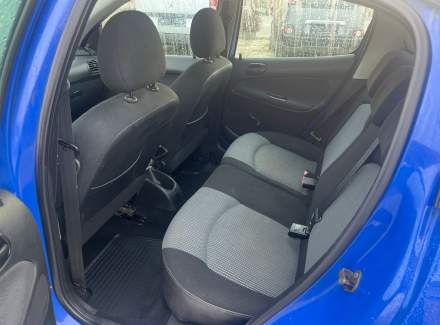 Peugeot - 206