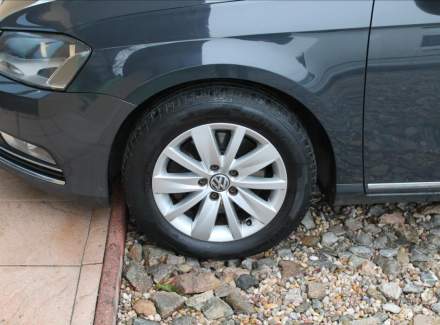 Volkswagen - Passat