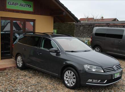 Volkswagen - Passat